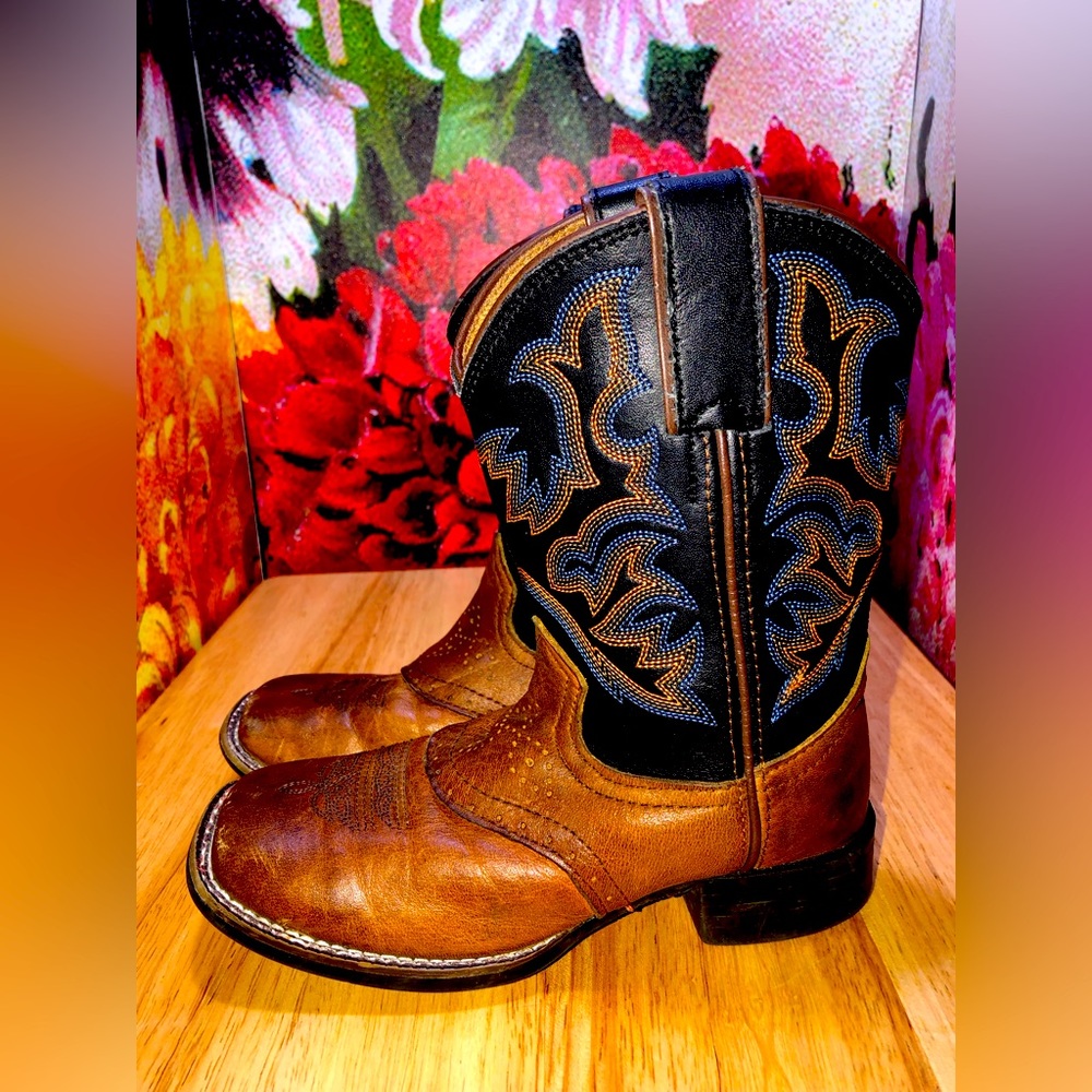 Justin Boots. Kids Size 10.5D. Beautiful!